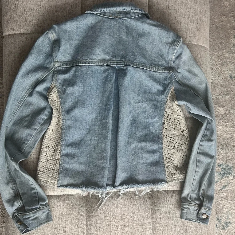 Free People Ivory Lace Panel Cropped Denim Jacket, Size Medium- Boho Chic - Picture 5 of 10